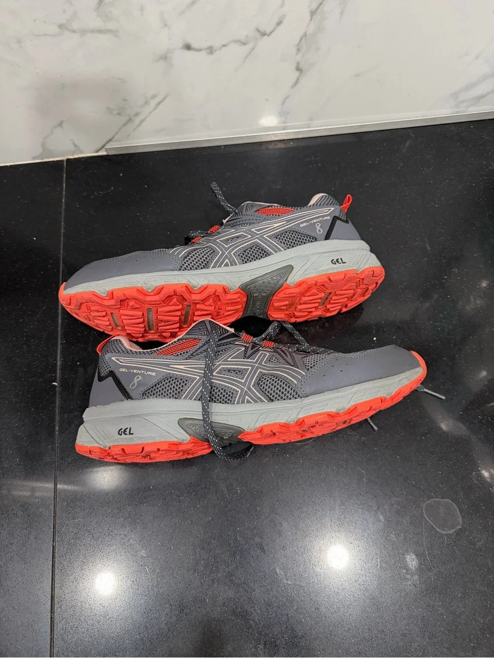 Asics gel venture 8 women’s running Gray & Coral Trail  Sneakers size 11